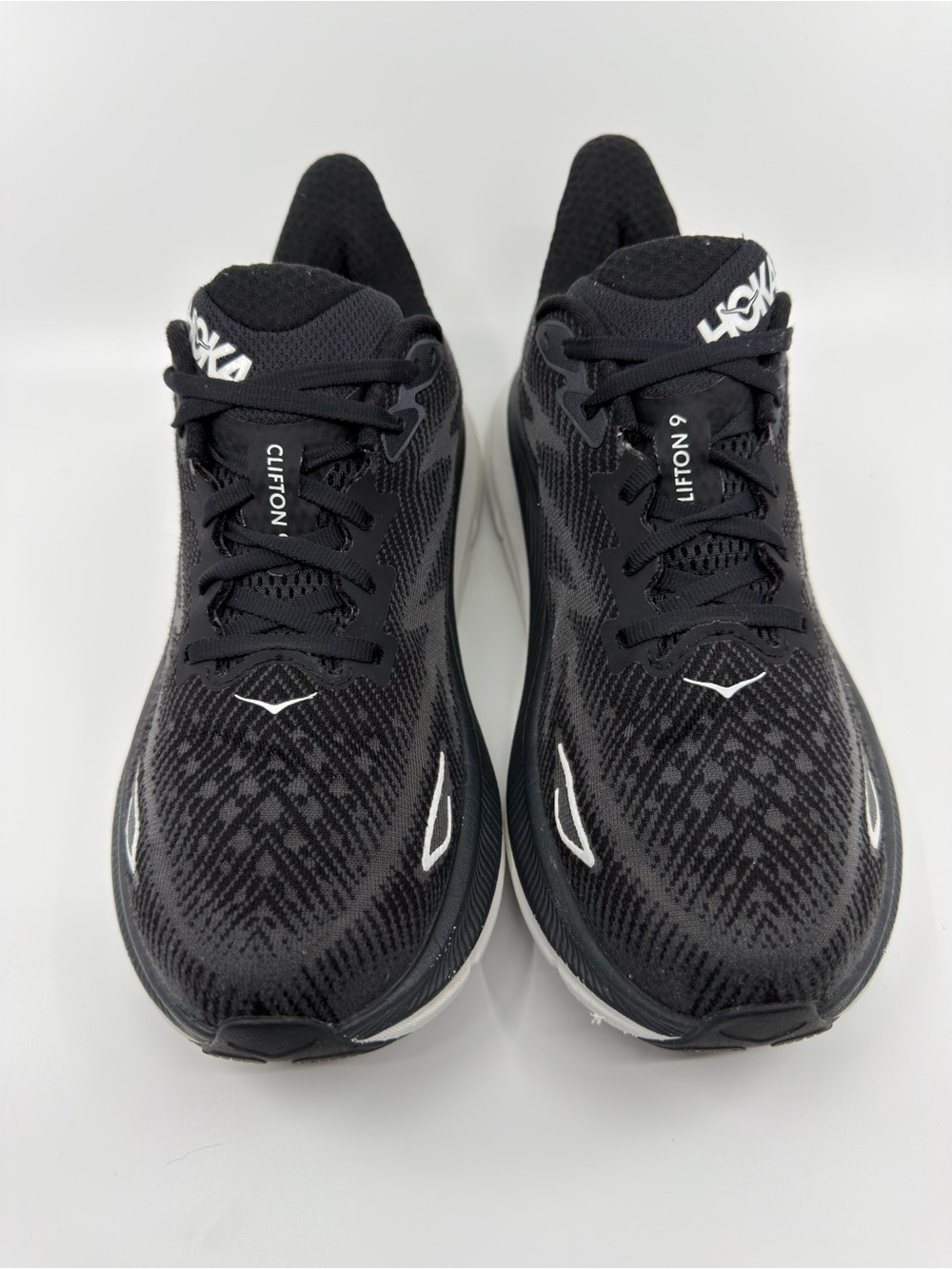Hoka Women’s Clifton 9 Color Black/White SZ 9 - Picture 2 of 10